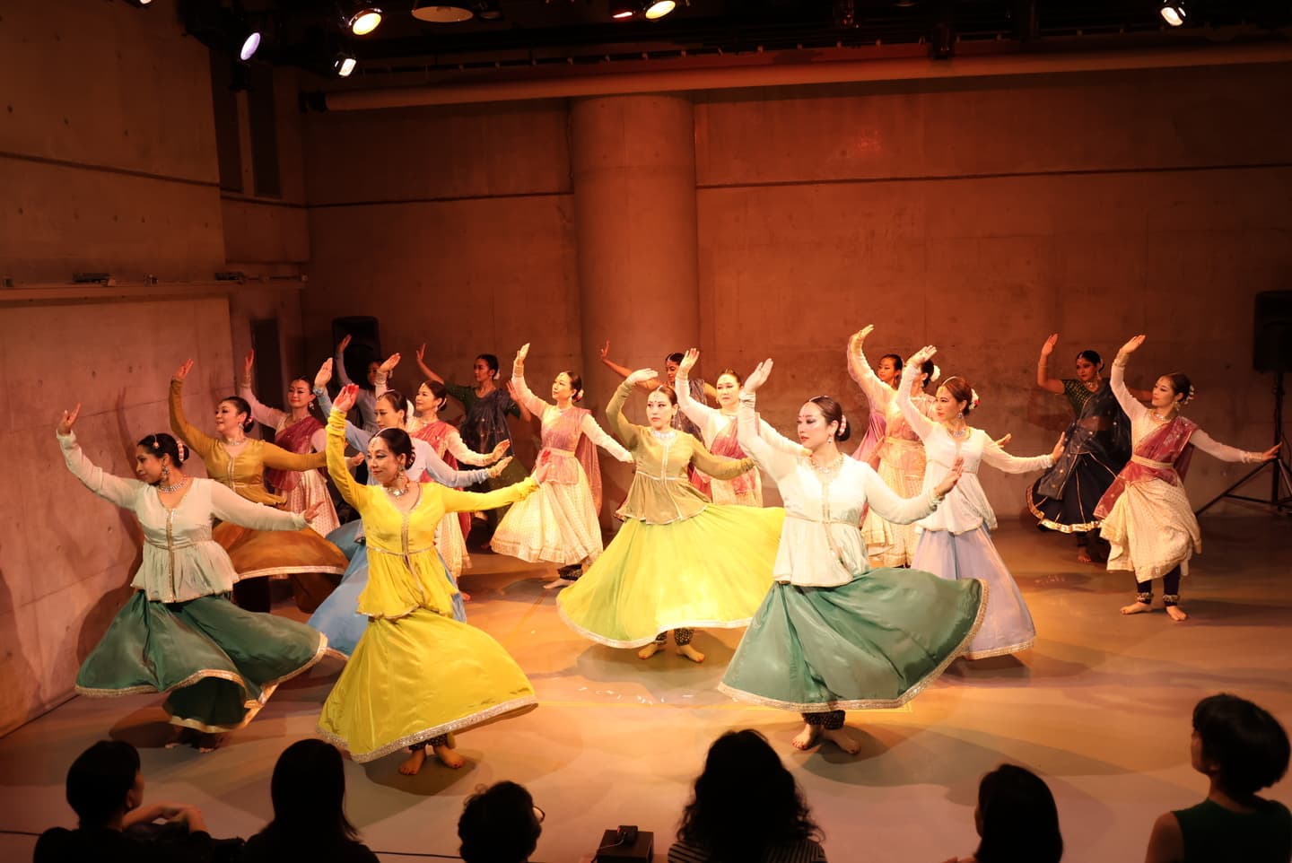 神楽坂セッションハウスでカタックダンス