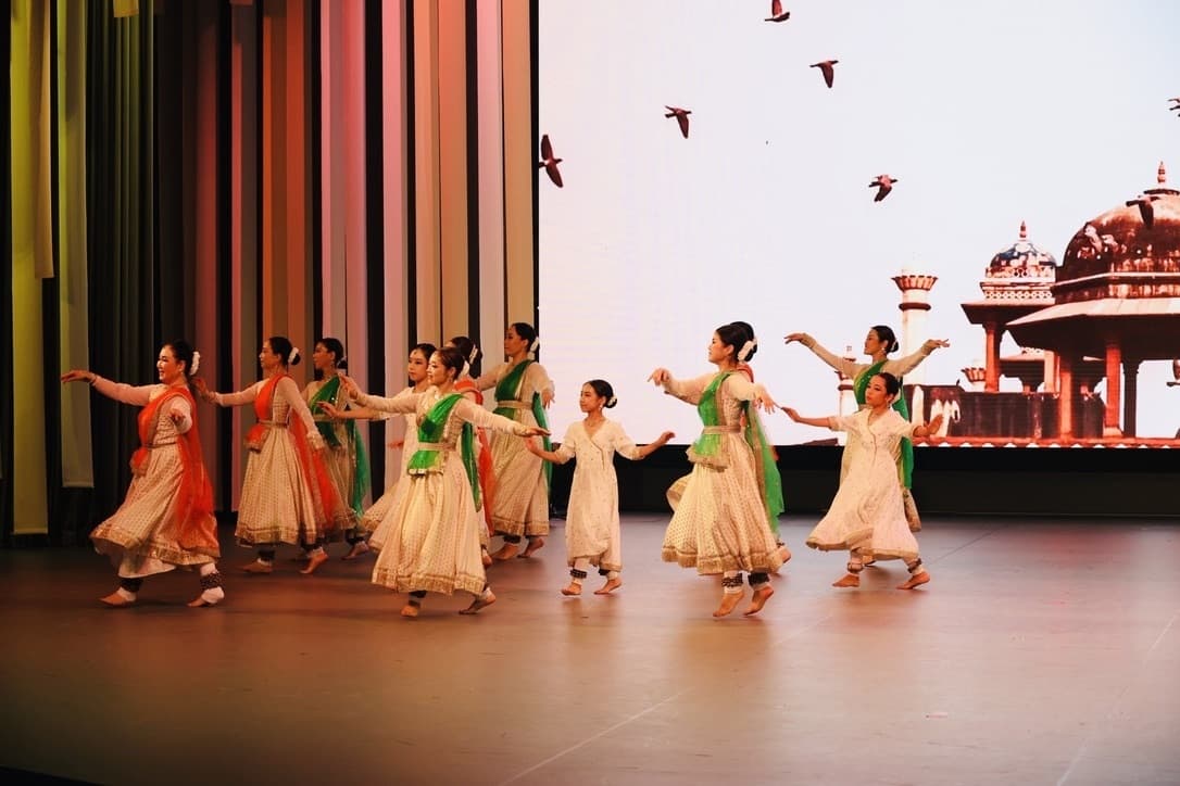 大阪万博でカタックダンスbyカダムジャパン